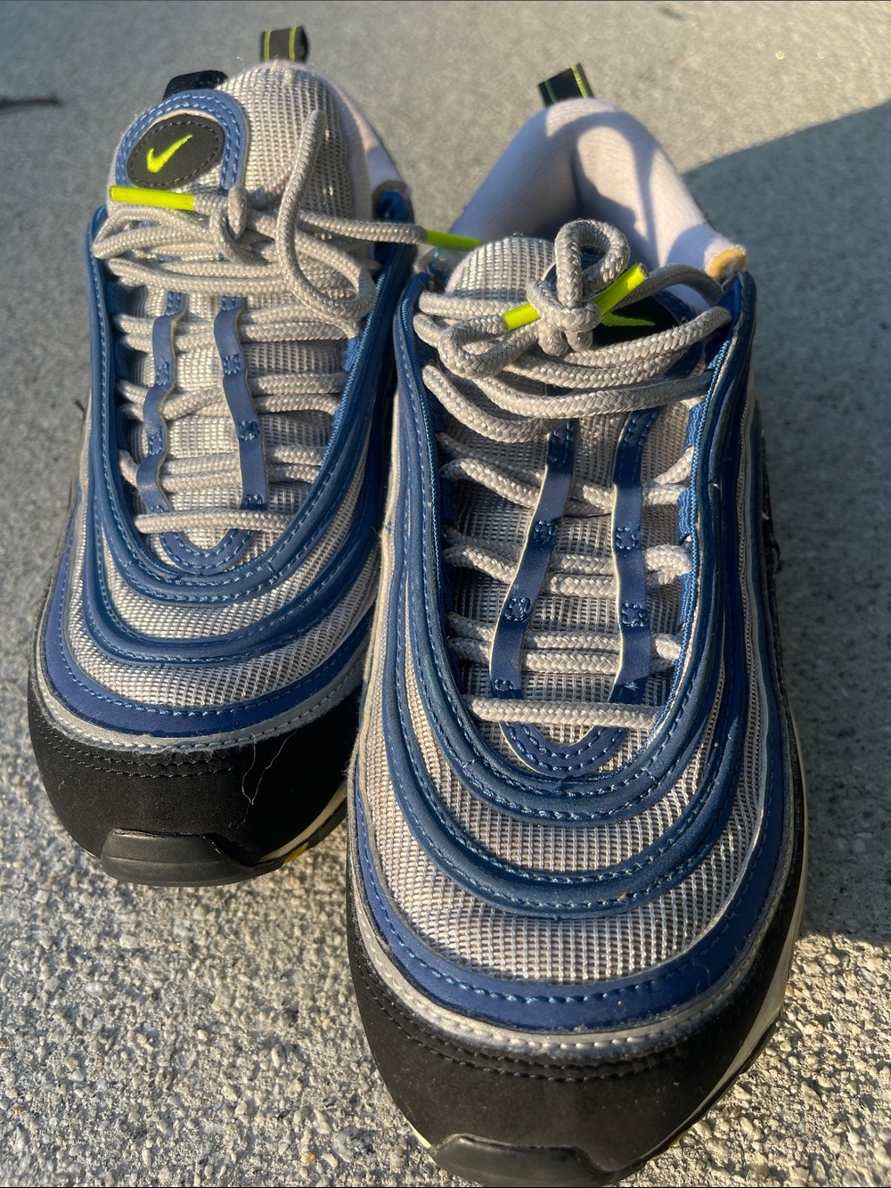 Women’s grey and blue Nike size 9 ships asap